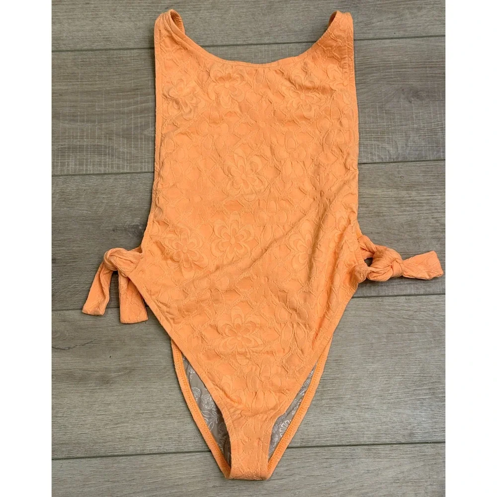 NEW FREE PEOPLE FREE-EST ORANGE TEXTURED FLORAL THE PAMELA ONE PIECE SWIMSUIT L